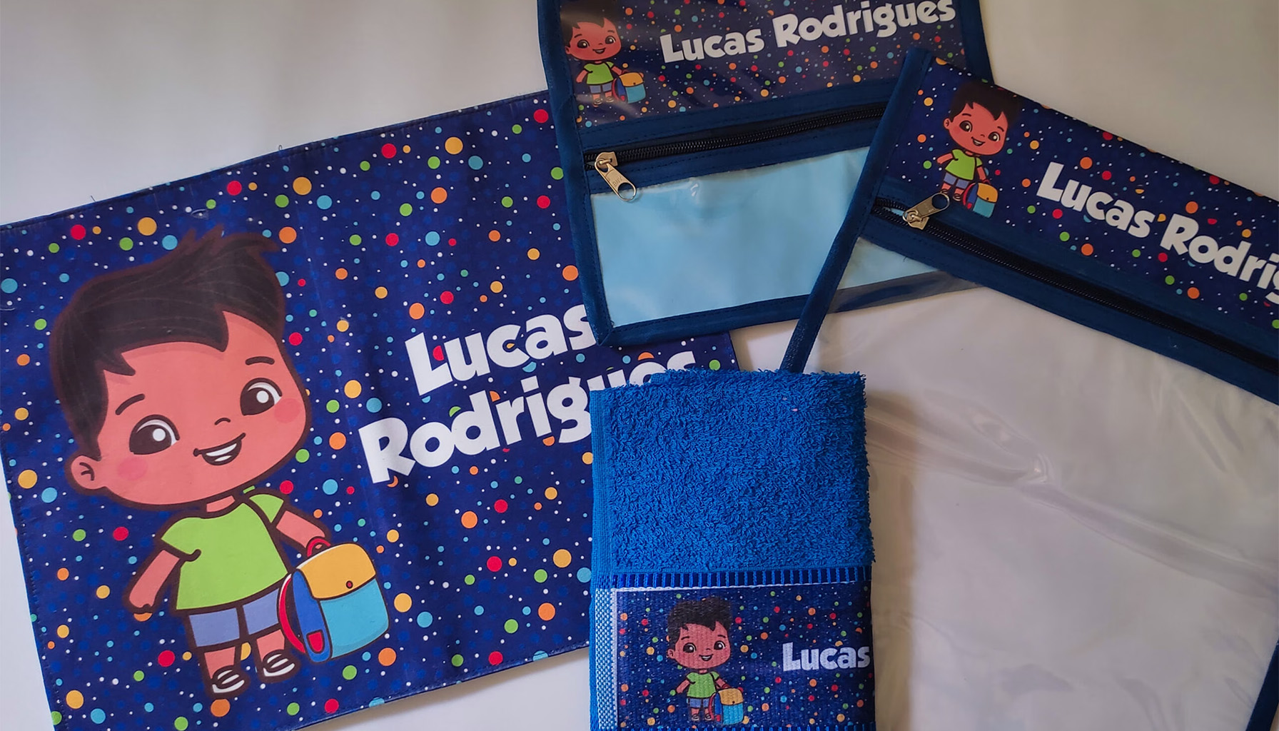 Materiais escolares personalizados